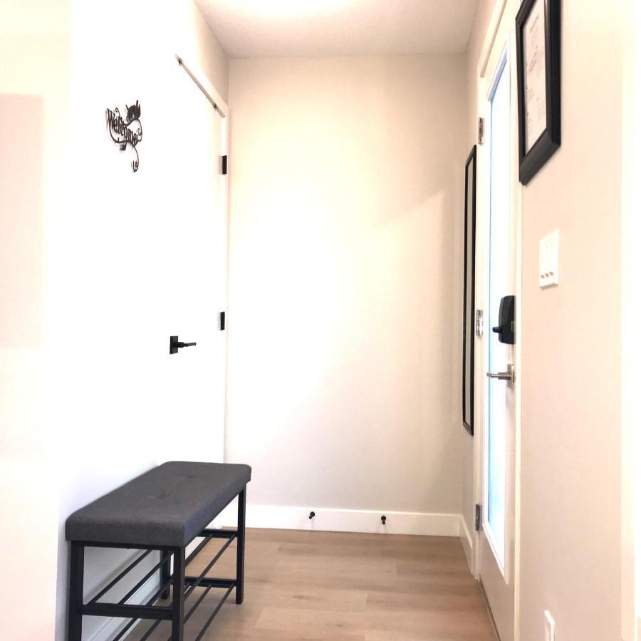 Brand New 2Br Condo With Outdoor Swimming Pool And Hot Tub キャンモア エクステリア 写真